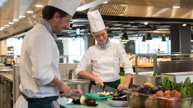 Due chef del ristorante Coop 
